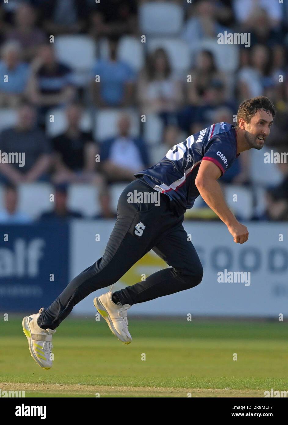 Northampton 21-Giugno 2023 : ben Sanderson del Northamptonshire durante la partita di Blast Vitality T20 tra Northamptonshire Steelbacks e Derbyshire Falcons nella contea di Northampton Inghilterra . Foto Stock