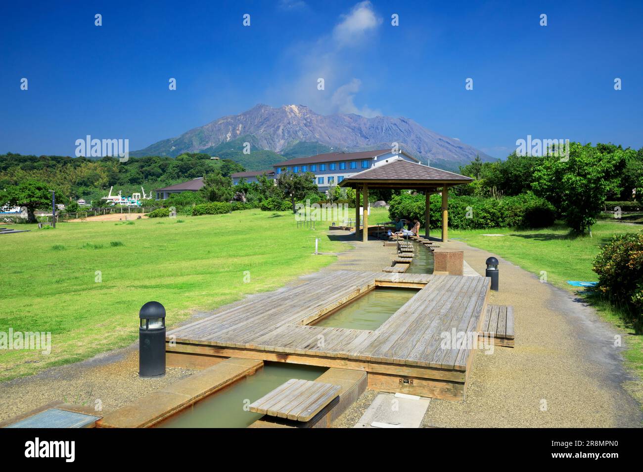 Lava Nagisa Park Footbath e Sakurajima Foto Stock