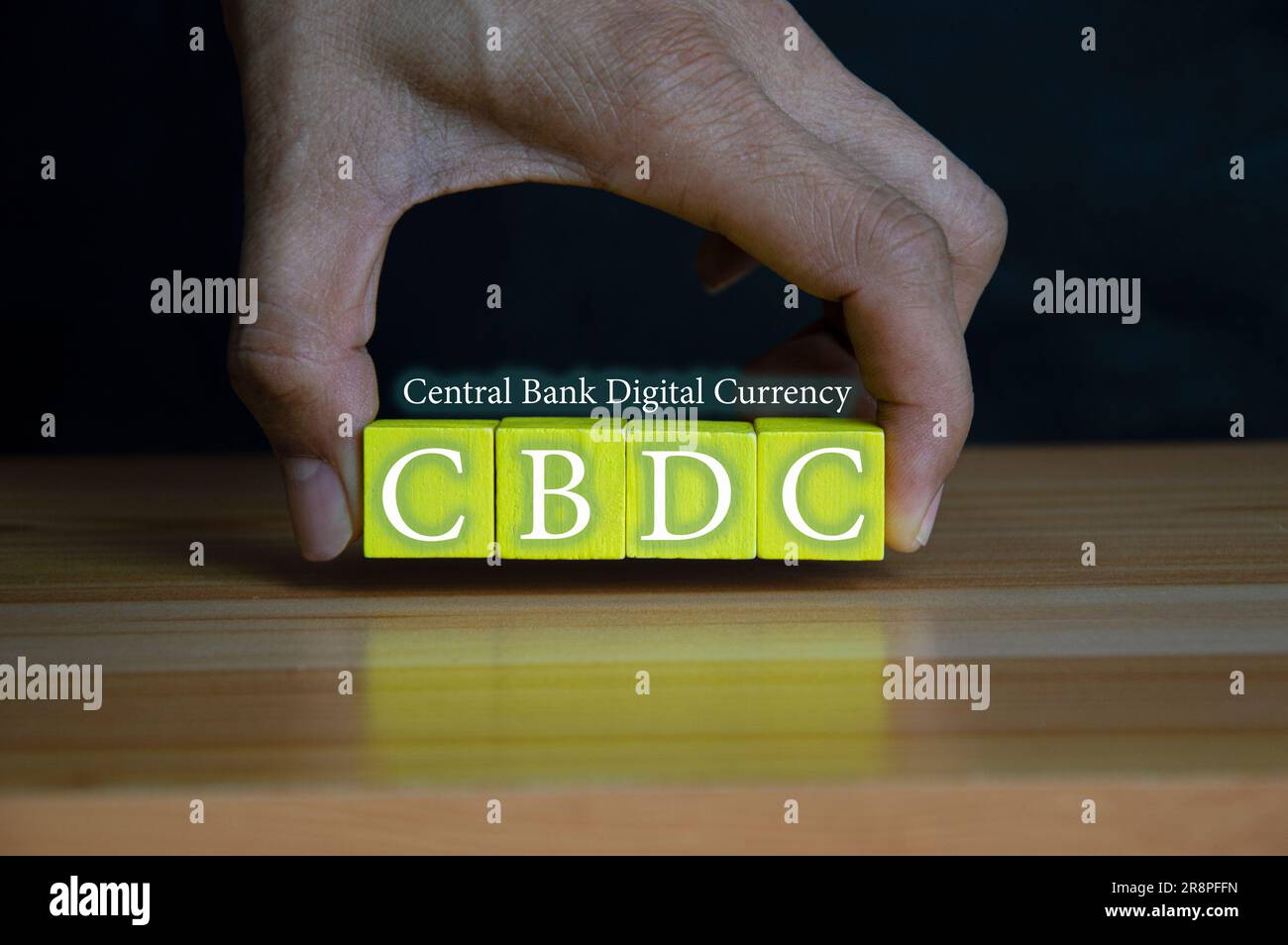 Le CBDC sono valute digitali emesse dalle banche centrali. Il loro valore è collegato alla valuta ufficiale del paese emittente Foto Stock