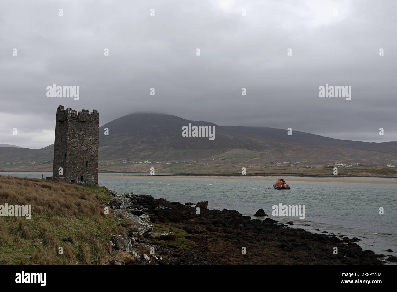 Kildavnet Tower su Achill Island Foto Stock