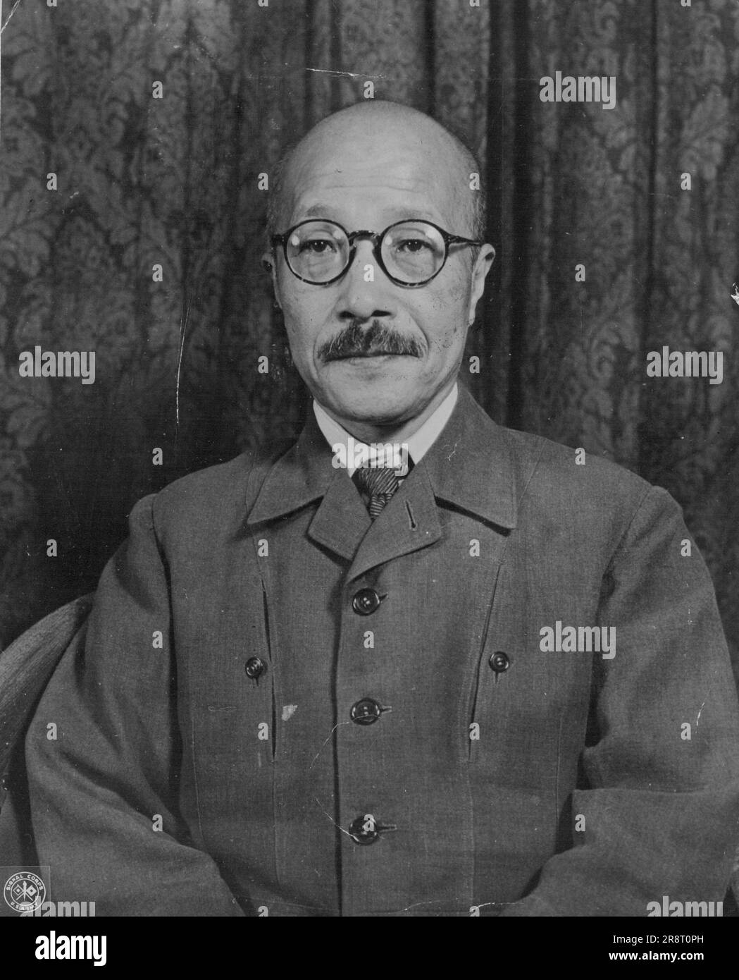 Presunto Grande criminale di guerra giapponese -- Hideki Tojo, ex generale, Premier e ministro di guerra dal 2 dicembre 1941 al luglio 1944, è uno dei 25 presunti criminali di guerra giapponesi principali in processo presso il tribunale militare internazionale per l'Estremo Oriente a Tokyo, Giappone. Hideki Tojo... "Credo di non aver sbagliato". Agosto 25, 1947. (Foto di McDonald, Stati Uniti Corpo di segnale dell'esercito). Foto Stock