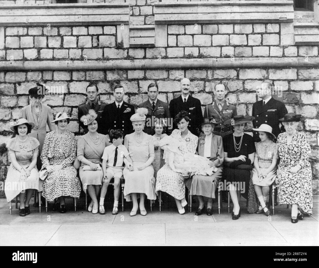 Duca di Kent (in ritardo) & Duchessa con i bambini. Ottobre 19, 1946. (Foto per foto stampa associata). Foto Stock