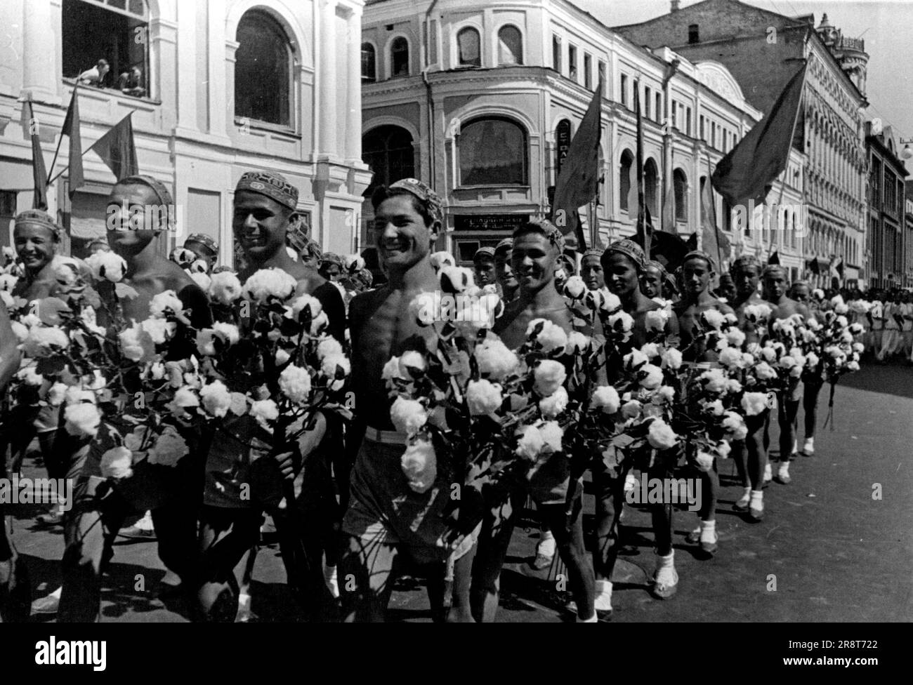 Physical Culture Parade, 1939 atleti del Tajik S.S.R. prima di comparire in Piazza Rossa. Gennaio 6, 1940. Foto Stock