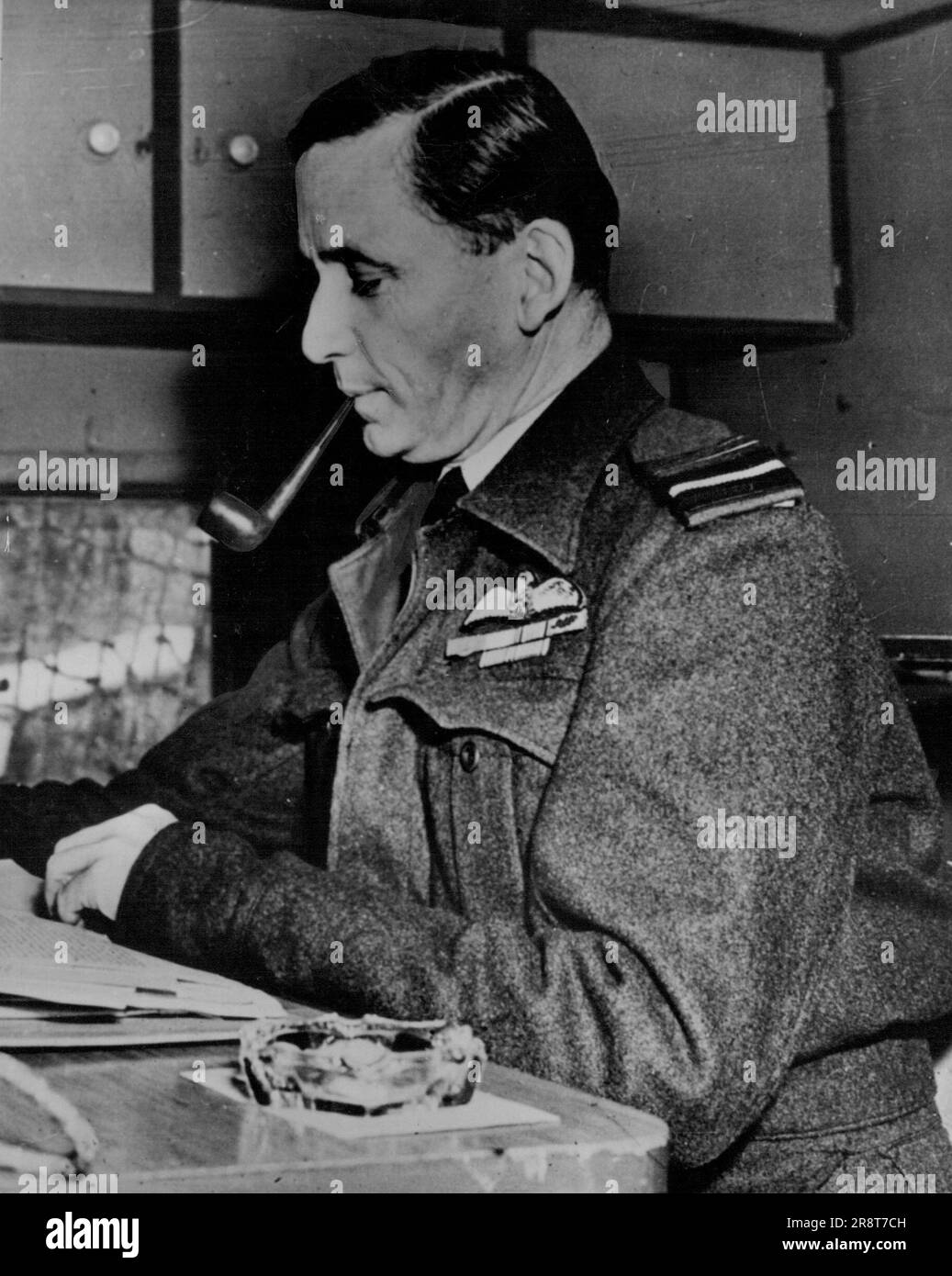 Capo aereo Maresciallo Sir Arthur Tedder -- Vice Comandante Supremo delle forze alleate in Gran Bretagna. Giugno 7, 1944. (Foto di British Official photo). Foto Stock