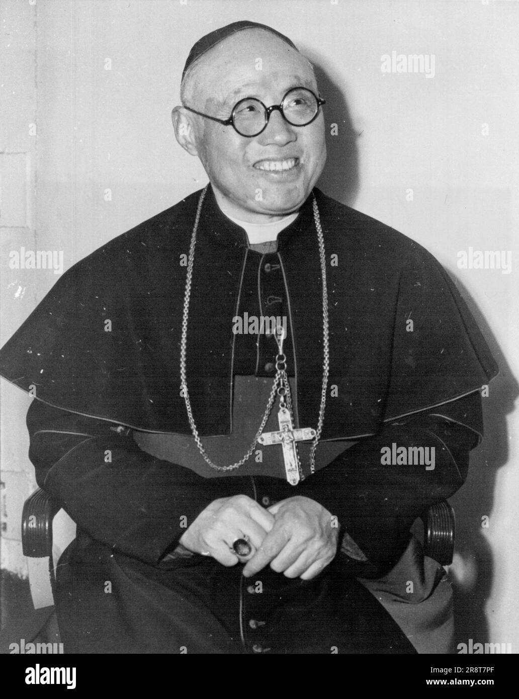 Thomas, Cardinale Tien Vescovo di Tsingtao, primo Vescovo cinese ad essere elevato al Sacro Collegio dei Cardinali. Fotografato a San Diego 2/1/46. 18 febbraio 1946. (Foto di Wide World Photos). Foto Stock