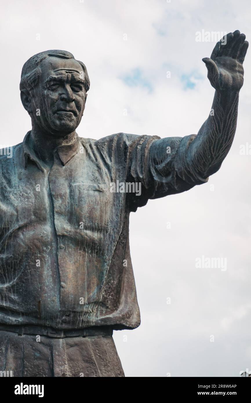 Una statua di George W. Bush a Fushë Krujë, Albania. È stato il primo presidente degli Stati Uniti a visitare l'Albania post-comunista, e fermato da questa piccola città Foto Stock