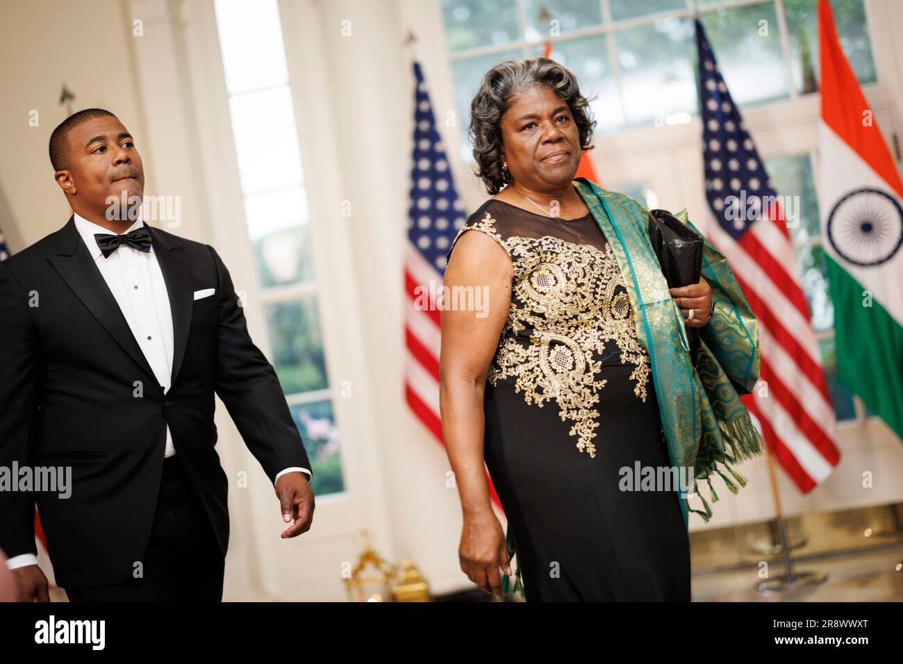 Washington, Stati Uniti. 22 giugno 2023. Linda Thomas-Greenfield, ambasciatrice statunitense alle Nazioni Unite, destra, e Lafayette Greenfield, arrivano a una cena di stato in onore del primo ministro indiano Narendra modi ospitata dal presidente degli Stati Uniti Joe Biden e dalla First Lady Jill Biden alla Casa Bianca di Washington DC giovedì 22 giugno 2023. Biden e modi annunciarono una serie di accordi commerciali e di difesa progettati per migliorare i legami militari ed economici tra le loro nazioni durante una visita di stato alla Casa Bianca oggi. Foto di Ting Shen/UPI credito: UPI/Alamy Live News Foto Stock