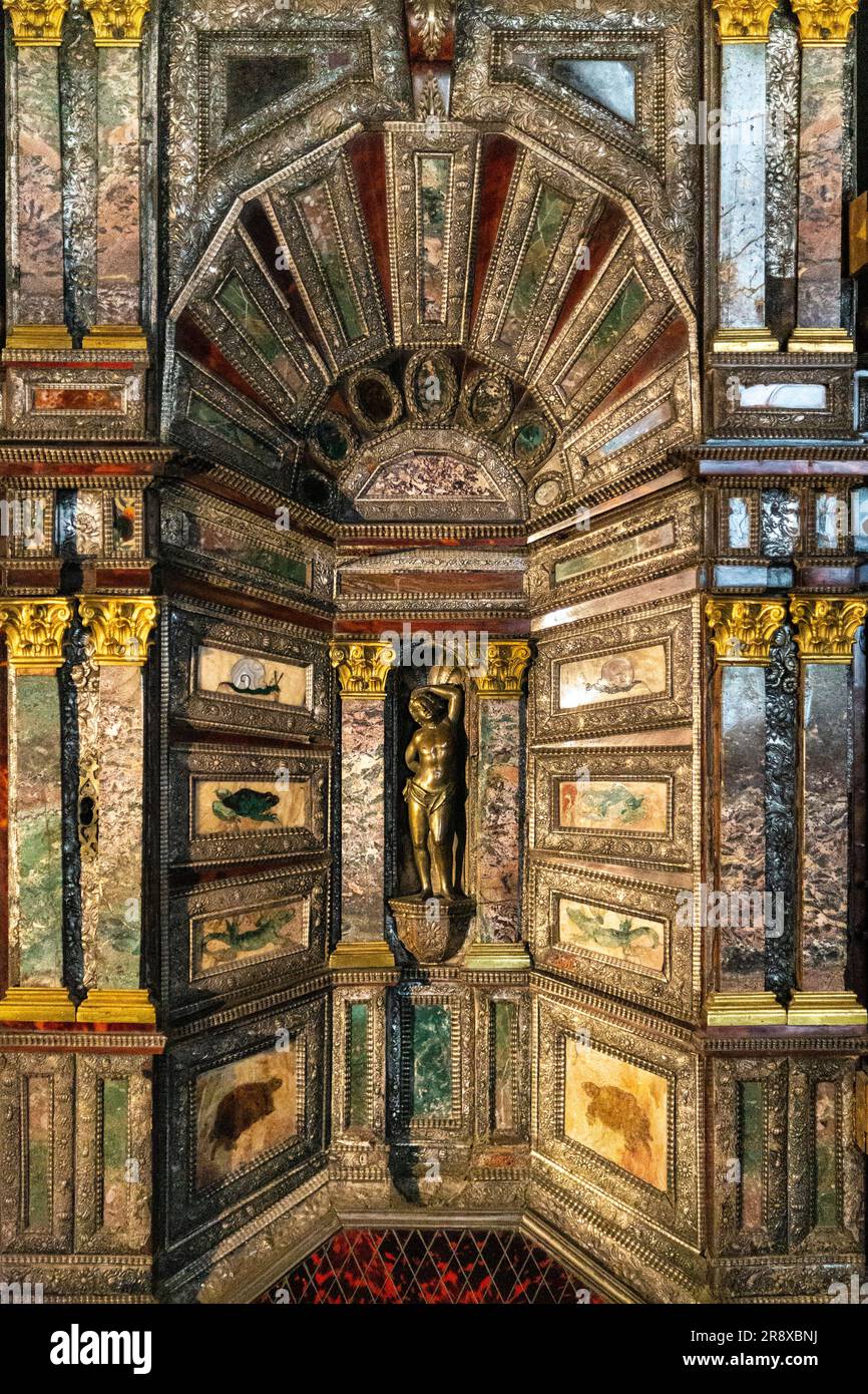 Primo piano del gabinetto decorato del Re Antechamber al Palazzo Wilanow, Varsavia, Polonia Foto Stock