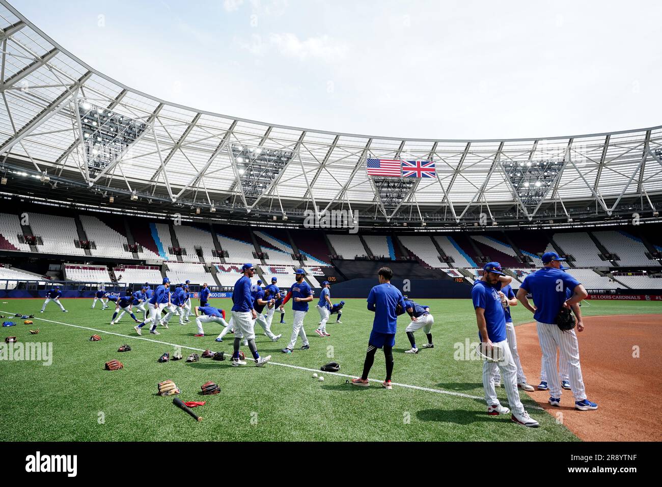 Una visione generale mentre i Chicago Cubs fanno i loro allenamenti durante una giornata di allenamento prima della partita della MLB London Series al London Stadium di Londra. Data foto: Venerdì 23 giugno 2023. Foto Stock