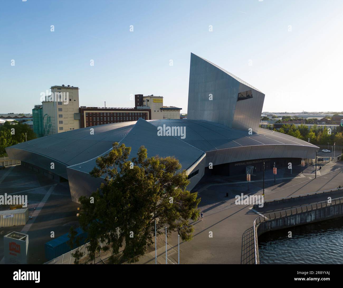 Veduta aerea del Museo imperiale della Guerra Nord, Salford Quays, Manchester, Inghilterra Foto Stock