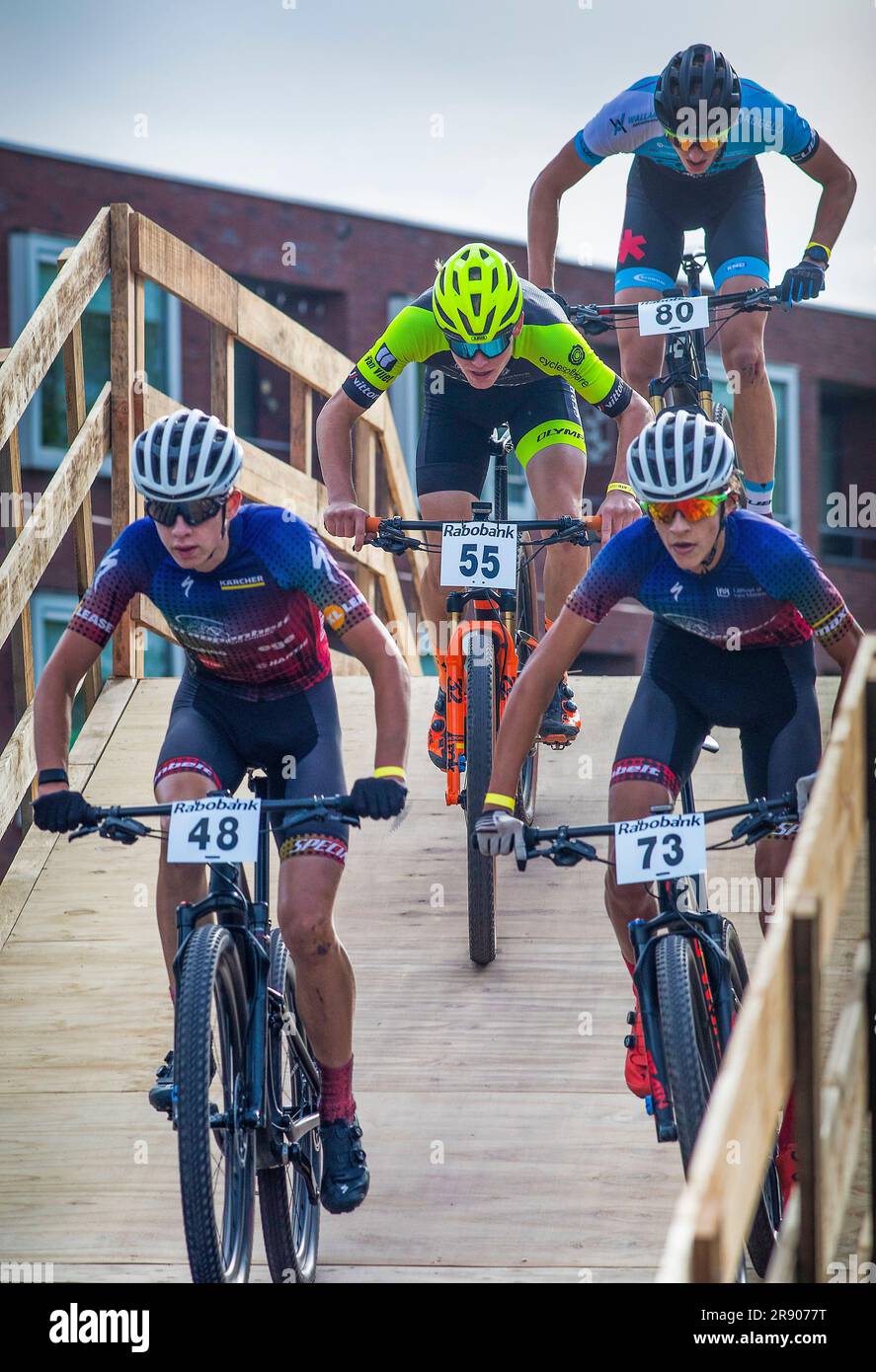 Olanda, una gara di mountain bike su un percorso appositamente costruito attraverso la città. Foto Stock