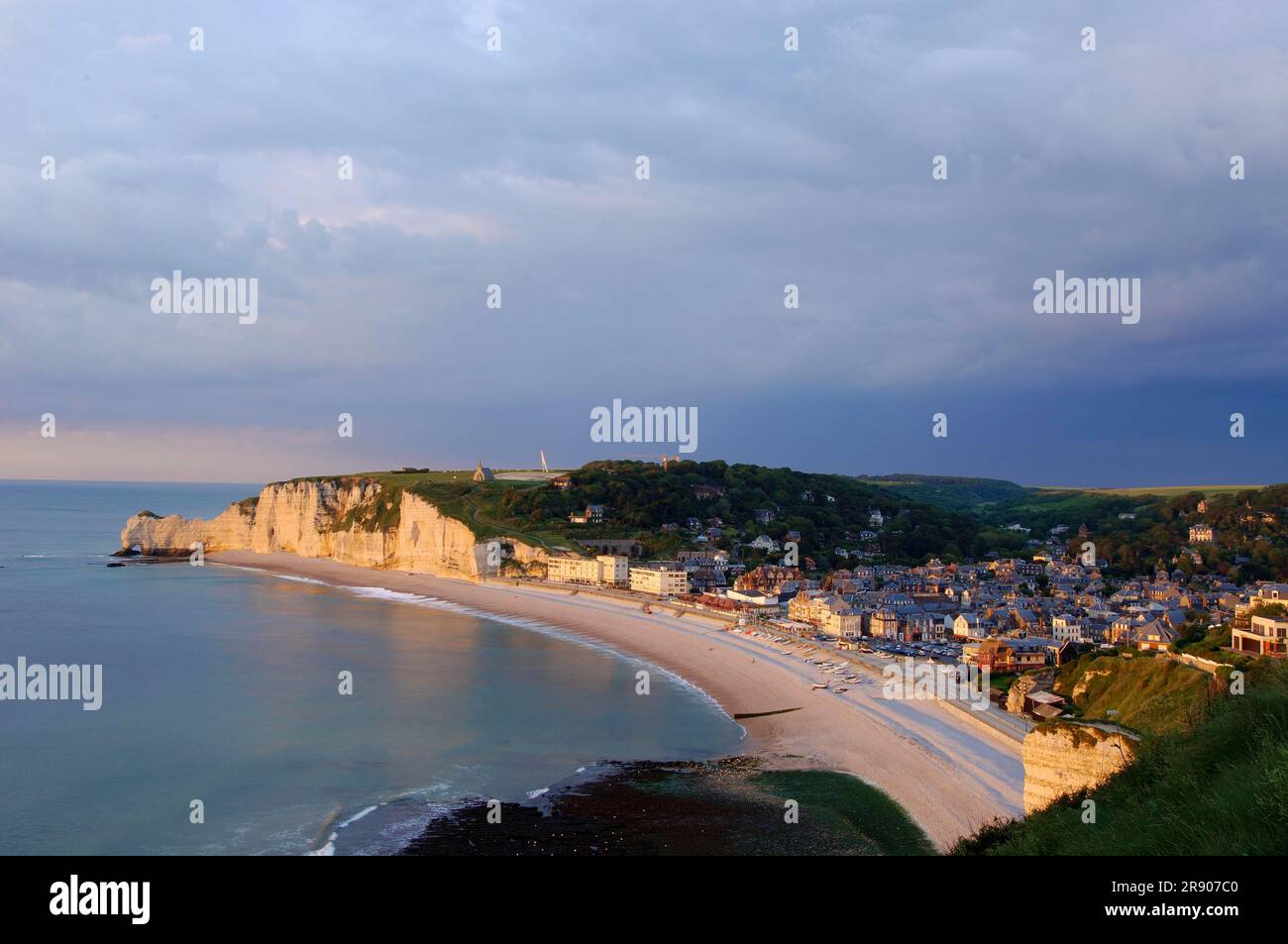 Porte d'Amont, Etretat, Alabaster Coast, Haute-Normandie, Normandia, Francia, Cote d'Albatre Foto Stock