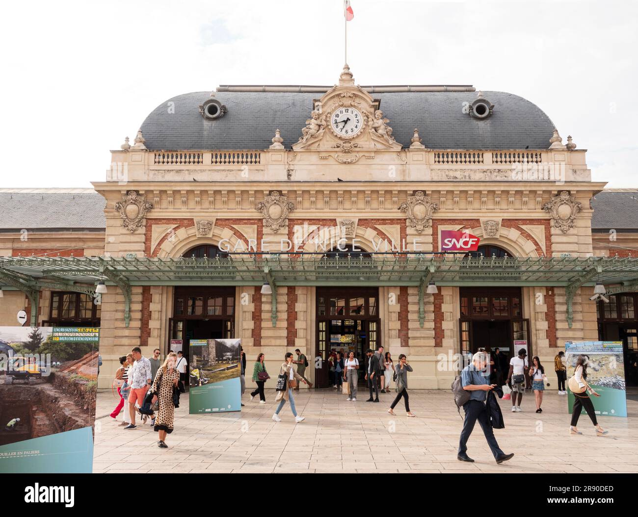Gare de Nice Ville - la stazione centrale di Nizza, Francia, sulla Costa Azzurra. Nizza, Francia, 7 giugno 2023. Foto Stock