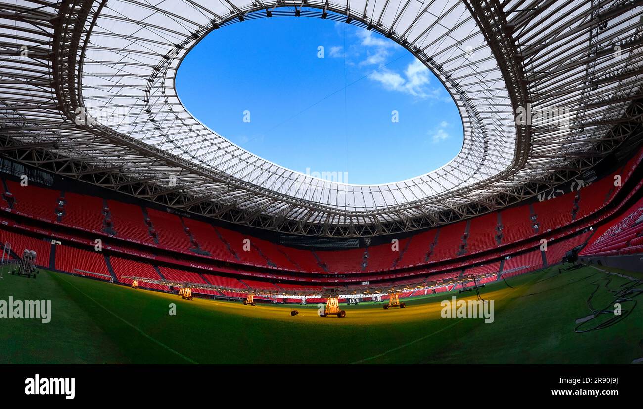 Vista panoramica all'arena di San Mames, lo stadio ufficiale dell'FC Athletic Bilbao, Spagna Foto Stock