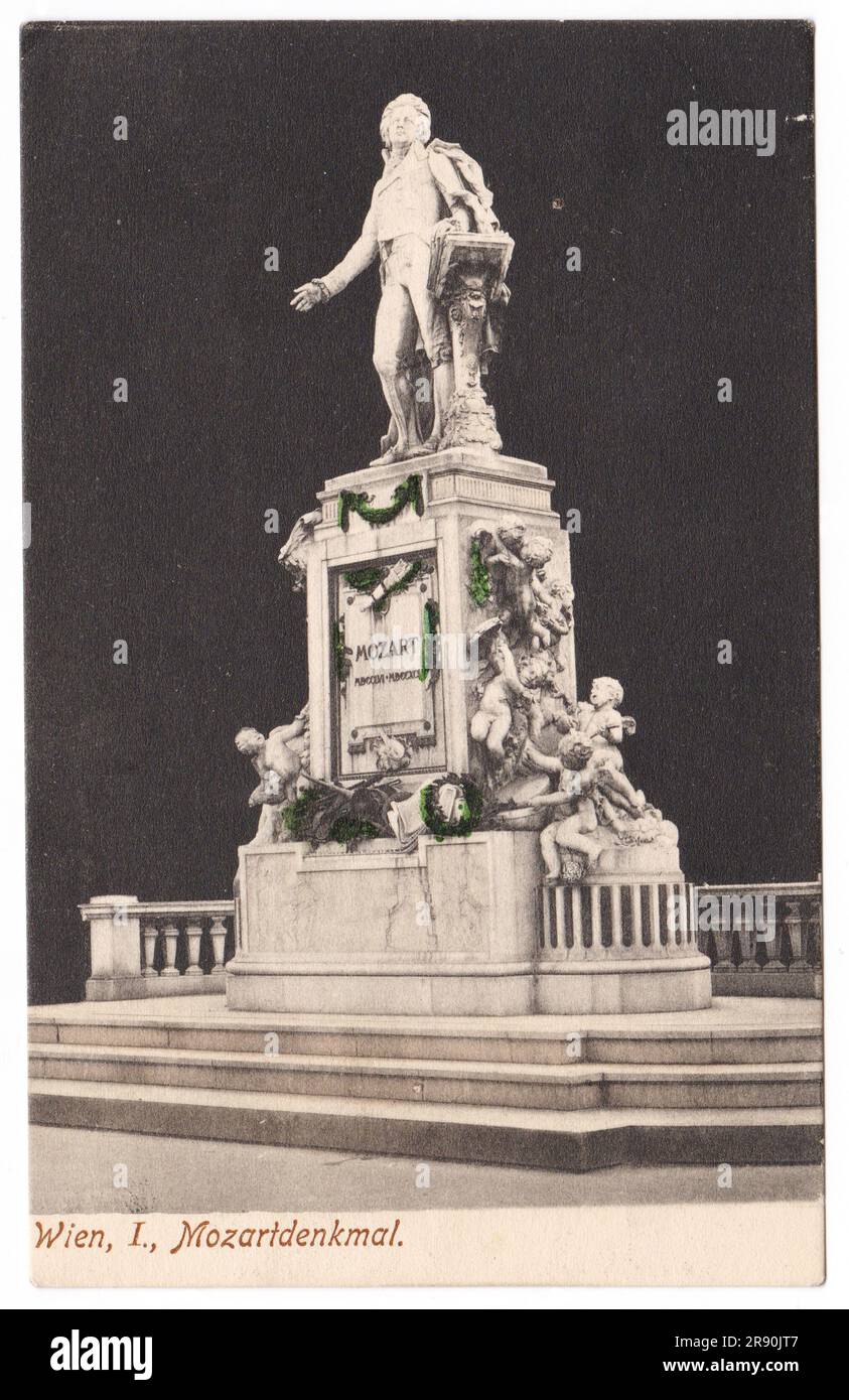 Impero austro-ungarico, Vienna - circa 1905: Cartolina d'epoca. Immagine retrò il Monumento di Mozart nel Burggarten, Openingon 21 aprile 1896. Scultore Foto Stock
