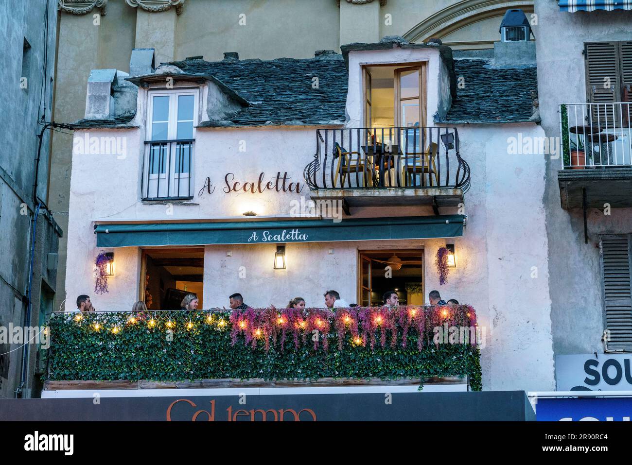 Bastia, Restaurants am Hafen, A scaletta, Balkon, Korsika, Frankreich, Europa Foto Stock