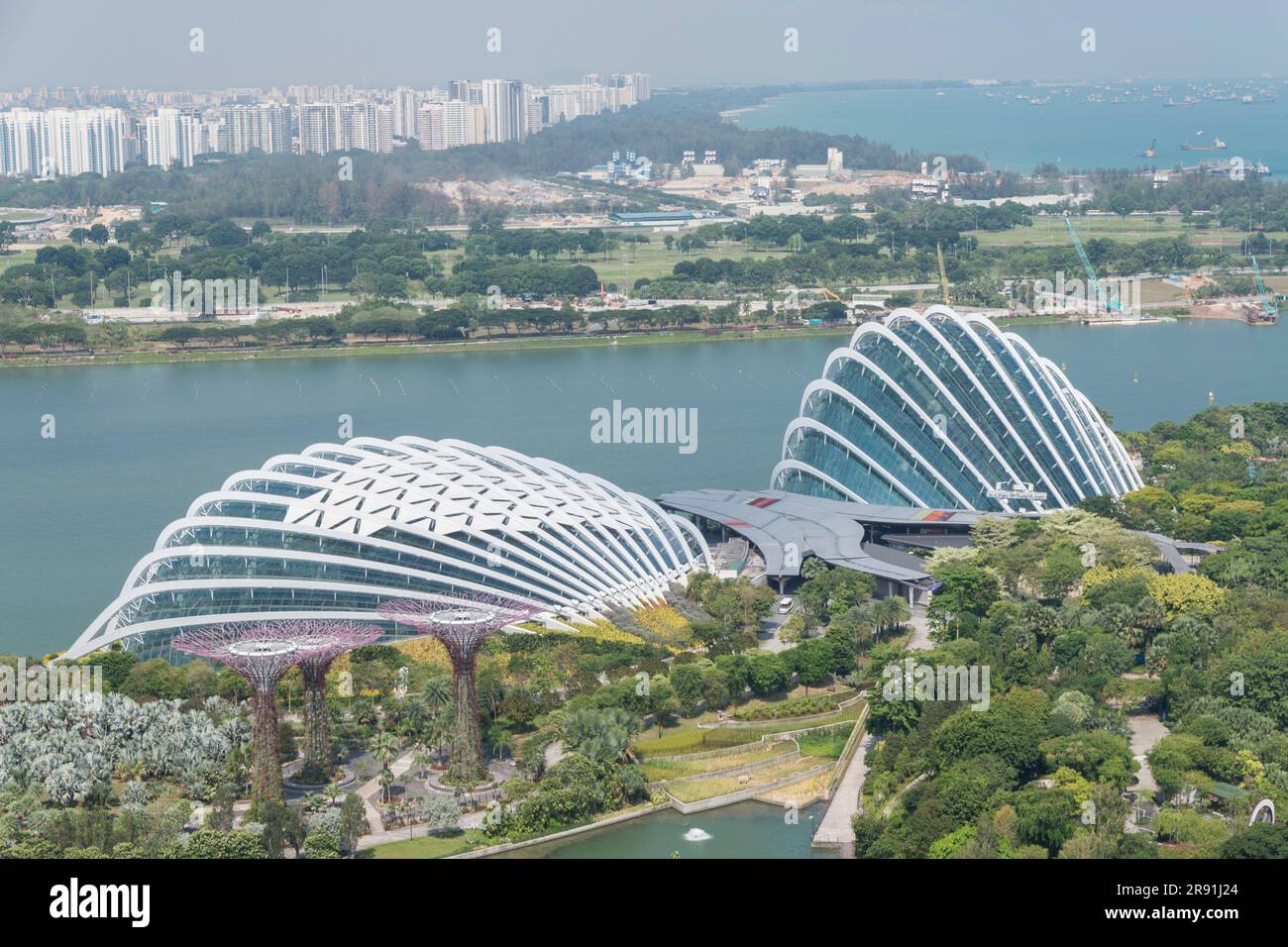 Viste Ariel dello skyline di Singapore e dell'architettura moderna Foto Stock