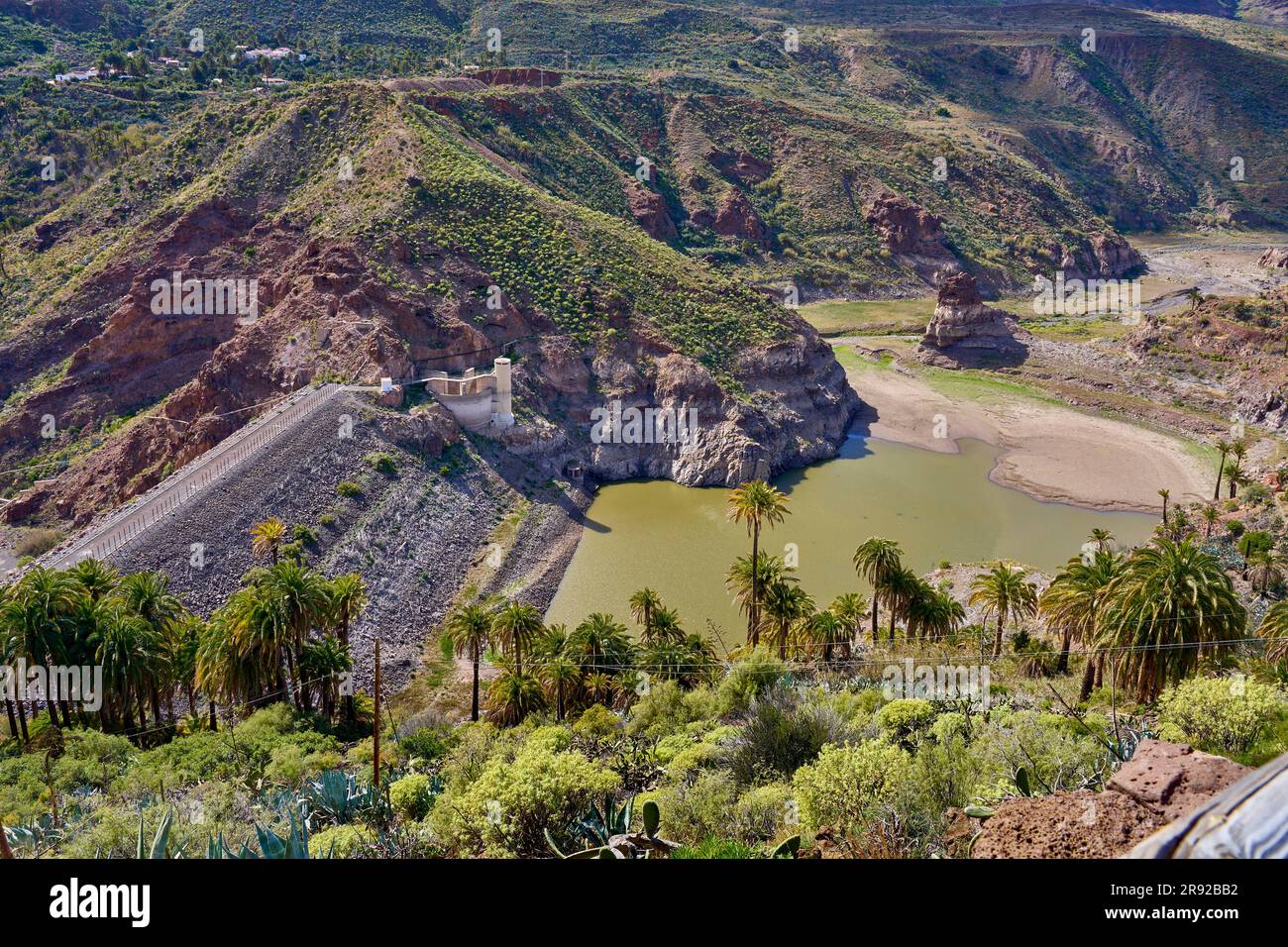 Serbatoio quasi secco Embalse de Tirajana a Gran Canaria, Isole Canarie, Gran Canaria Foto Stock