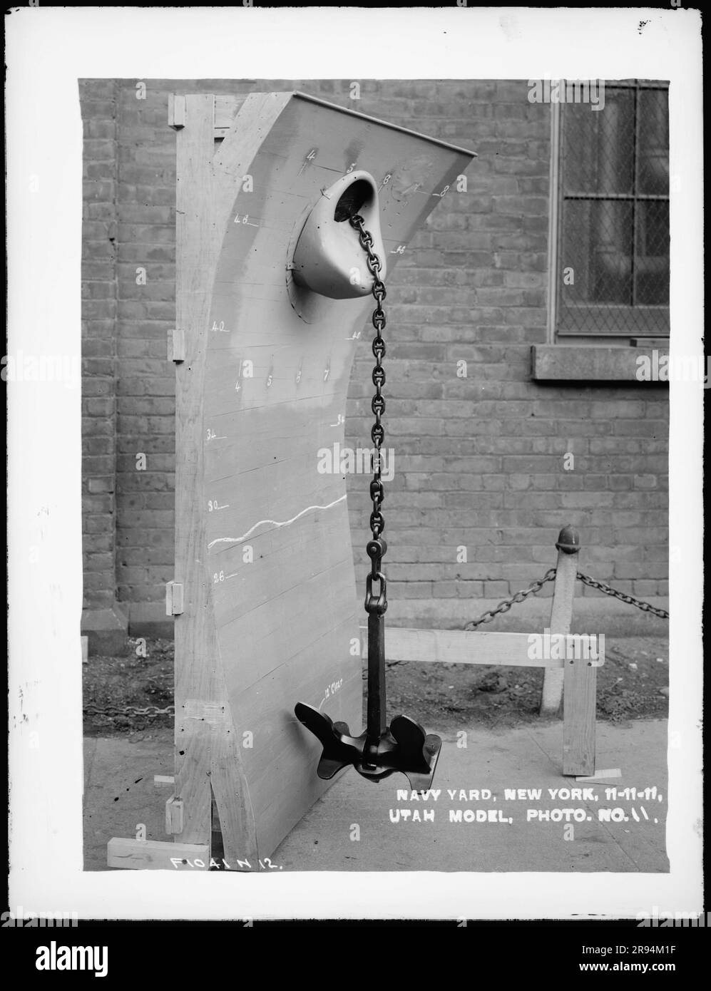 Modello Utah, foto n. 11. Vetri negativi della costruzione e riparazione di edifici, strutture e navi presso il New York Navy Yard. Foto Stock