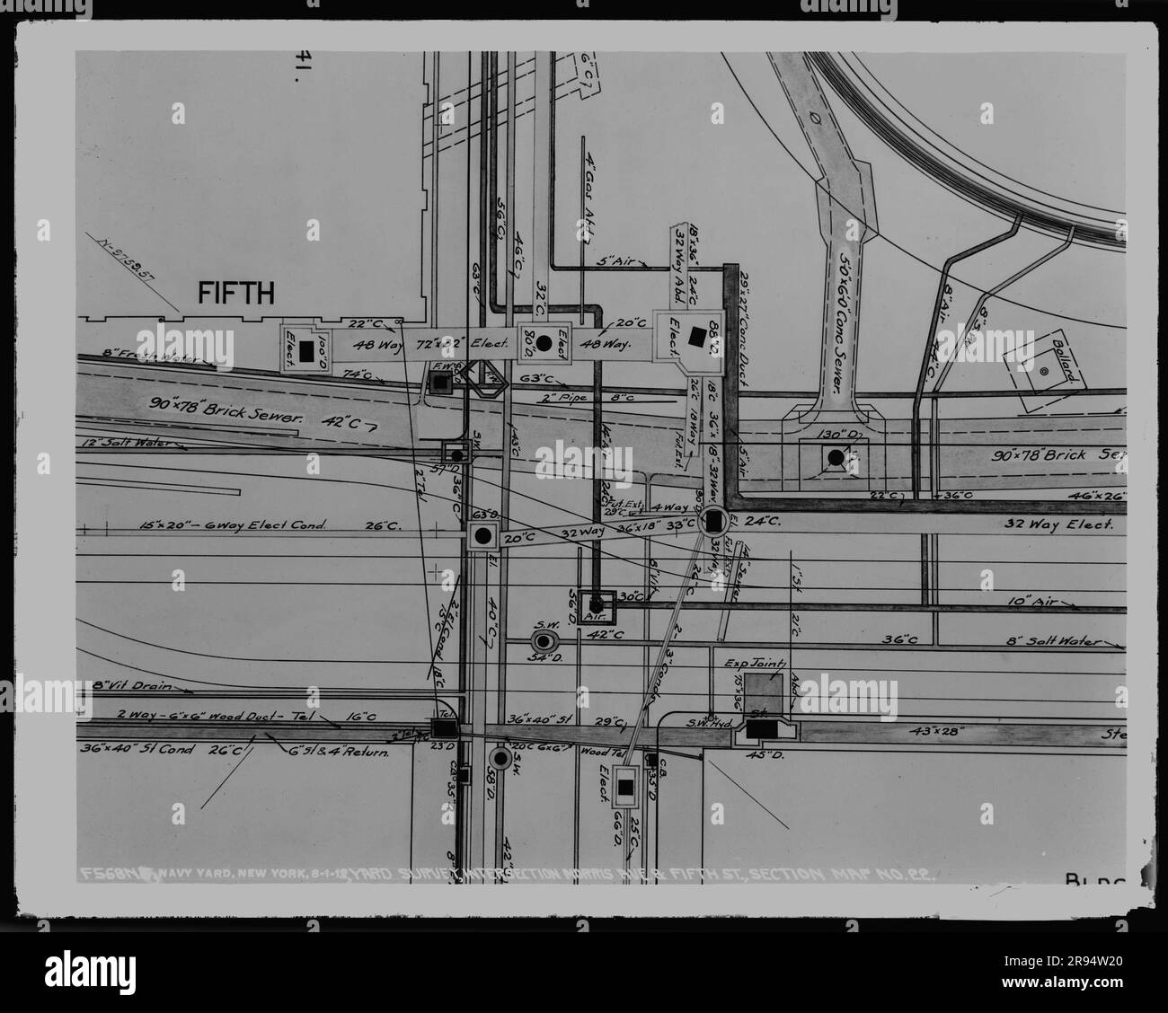 Yard Survey, incrocio Morris Avenue e Fifth Street, sezione Mappa numero 22. Vetri negativi della costruzione e riparazione di edifici, strutture e navi presso il New York Navy Yard. Foto Stock