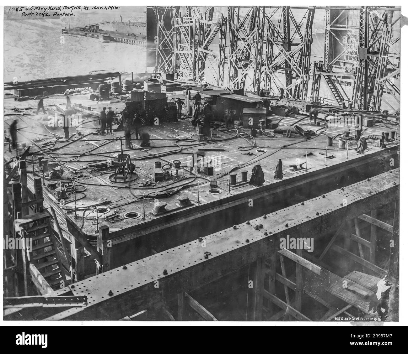 Fotografie storiche del cantiere navale di Norfolk situato nel Quinto distretto navale. Operante sotto il Dipartimento della difesa e il Dipartimento della Marina. Foto Stock