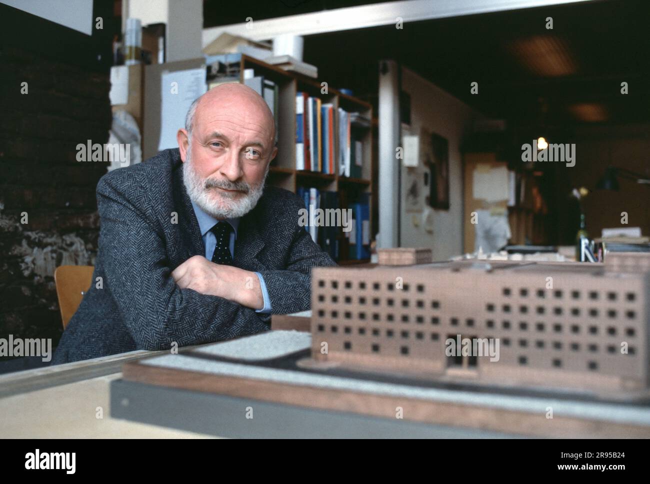 - L'architetto Vittorio Gregotti - l'architetto Vittorio Gregotti Foto Stock