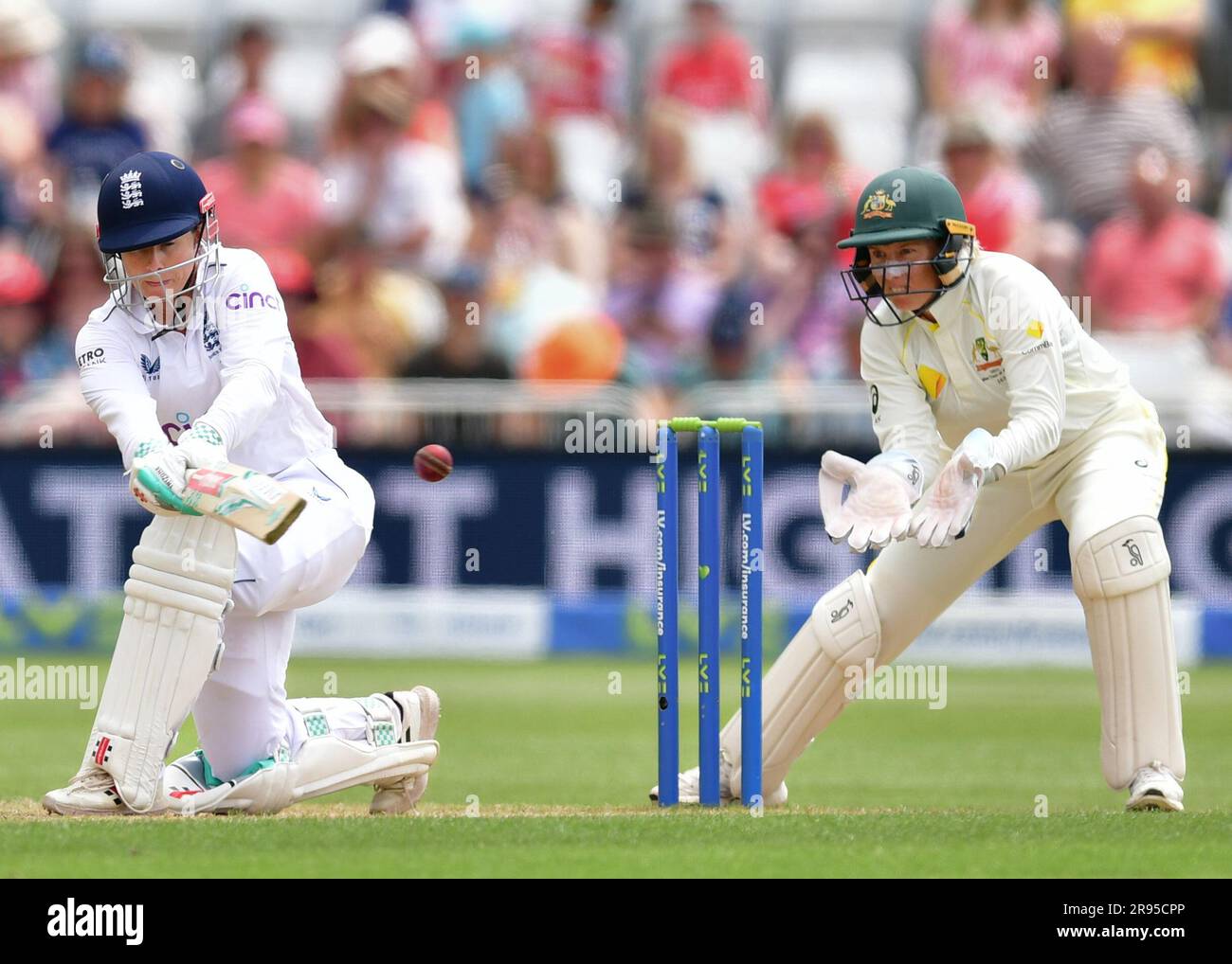 Trent Bridge Cricket Stadium, Nottingham, Regno Unito. 24 giugno 2023. Inghilterra Ladies contro Australia Ladies nella partita Ashes Cricket test. Tammy Beaumont (Inghilterra) batte per diventare le donne di maggior successo NELLA storia inglese. Immagine: Mark Dunn/Alamy, Foto Stock