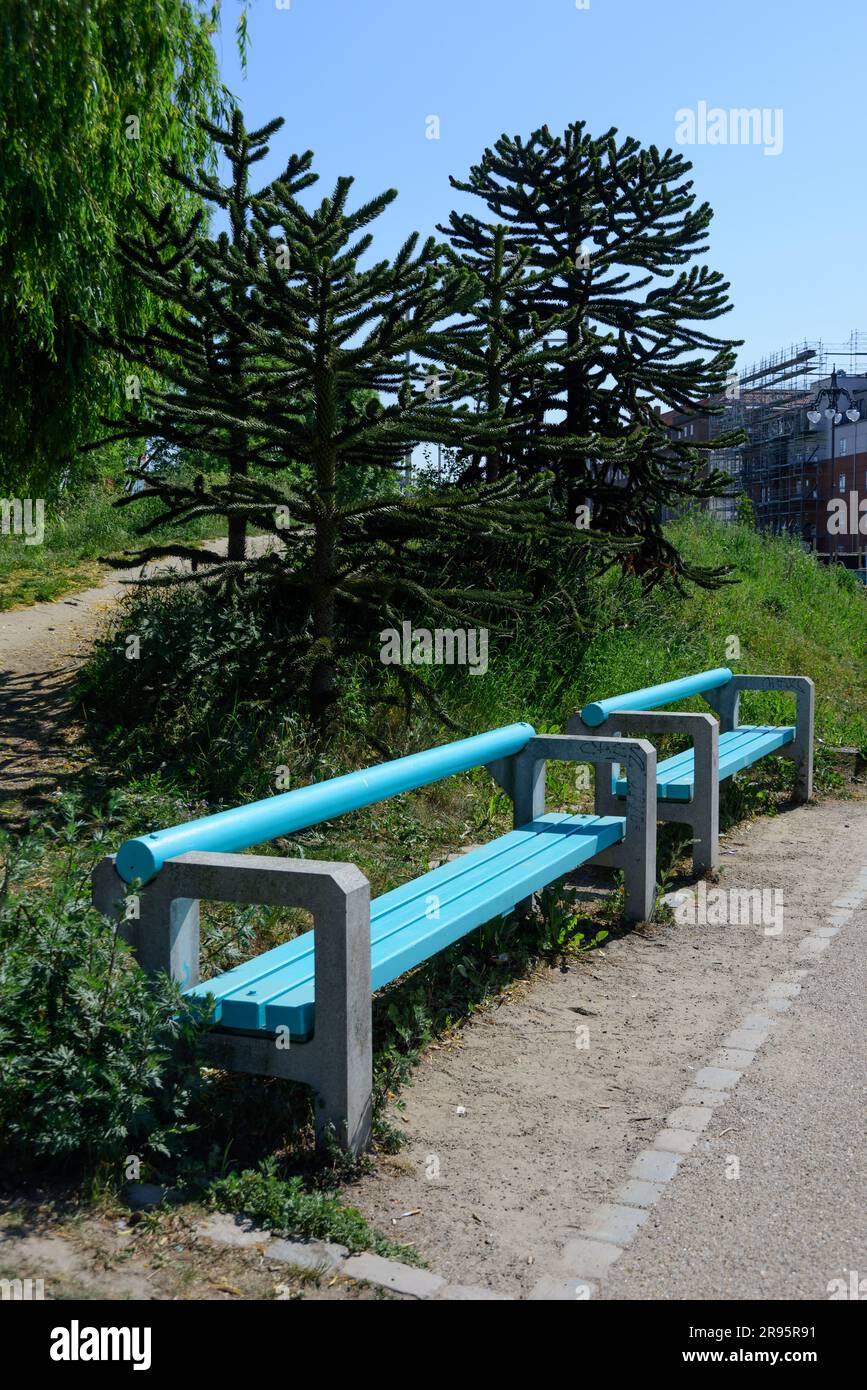 Kopenhagen, Superkilen Park, Bank aus Ljubljana // Copenhagen, Superkilen Park, Bench da Lubiana Foto Stock