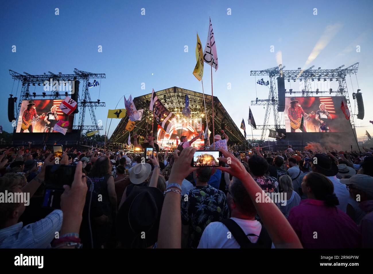 Palcoscenico piramide neil diamond glastonbury festival immagini e fotografie stock ad alta Palcoscenico piramide neil diamond glastonbury festival immagini e fotografie stock ad alta