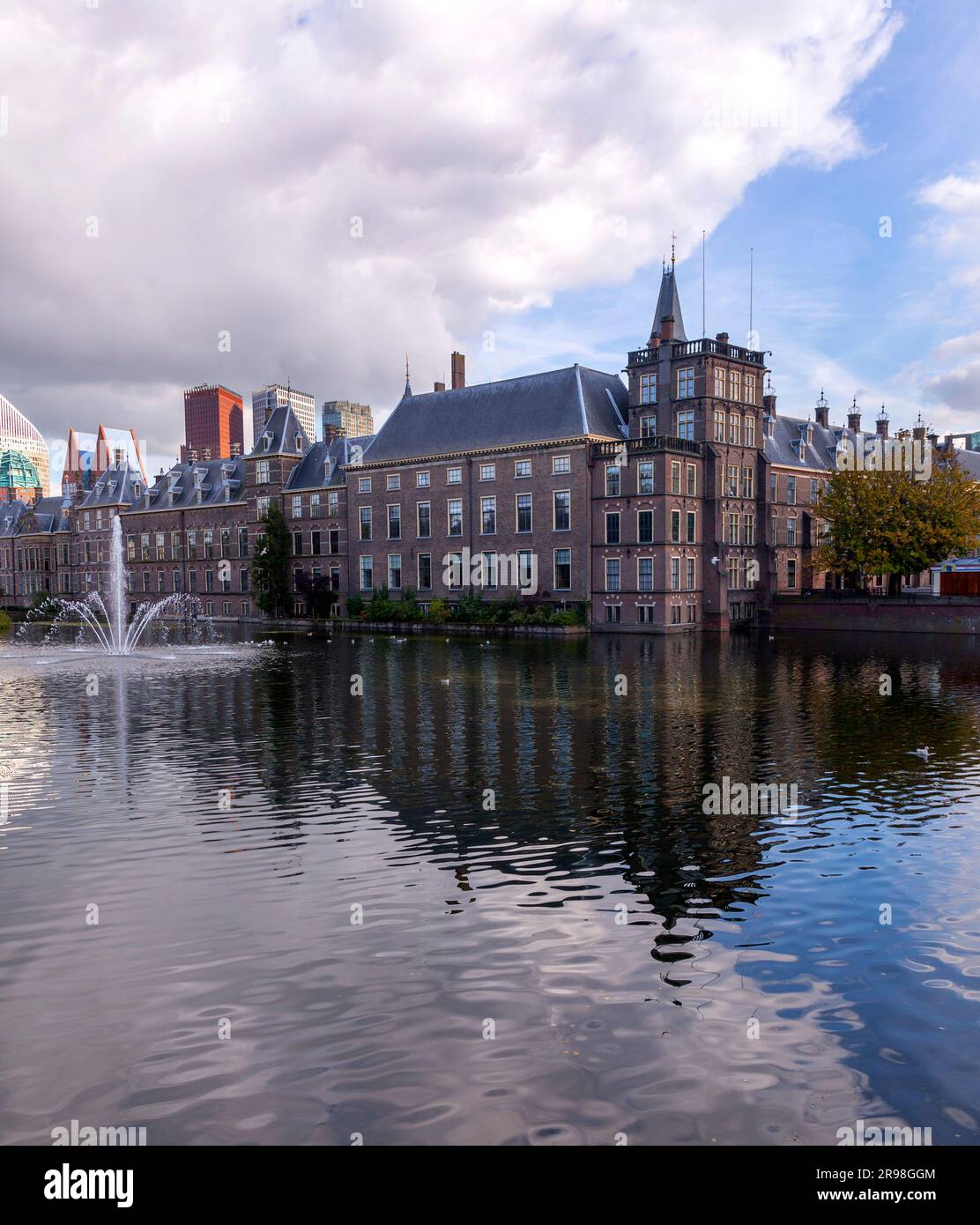 Lo storico edificio del parlamento olandese, Binnenhof a Den Haag (l'Aia), Paesi Bassi. Foto Stock