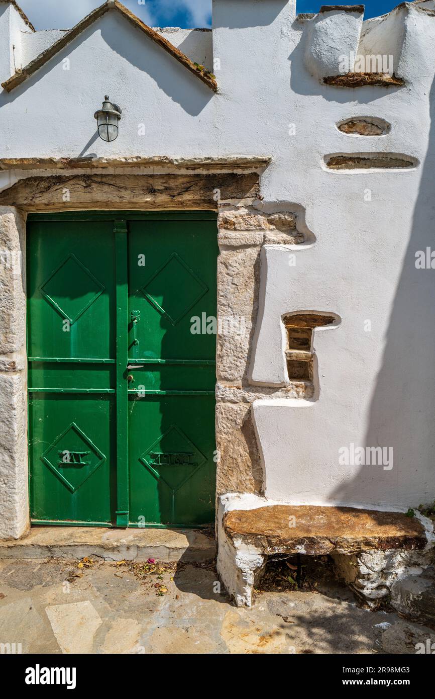Ingresso alla casa d'epoca nel villaggio di Halki, Naxos, Grecia Foto Stock