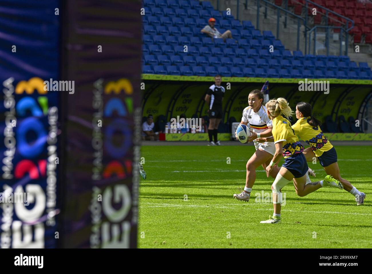 Cracovia, Polonia. 25 giugno 2023. L'immagine mostra la partita di rugby femminile di sevens tra Belgio e Romania il quinto giorno dei Giochi europei di Cracovia, Polonia, domenica 25 giugno 2023. I III Giochi europei, informalmente noti come Cracovia-Malopolska 2023, sono un evento sportivo internazionale in programma che si terrà dal 21 giugno al 02 luglio 2023 a Cracovia e Malopolska, in Polonia. BELGA PHOTO TEAM BELGIUM Credit: Belga News Agency/Alamy Live News Foto Stock