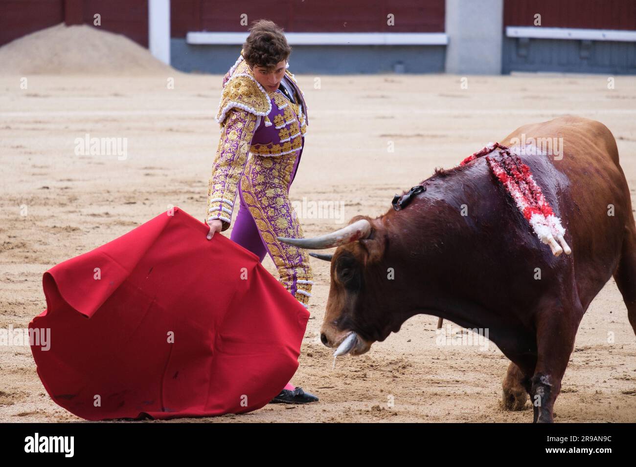 Il torero Jorge Martinez durante la corrida di Novillada vittorioso nella Plaza de las Ventas a Madrid, 25 giugno 2023, Spagna Foto Stock