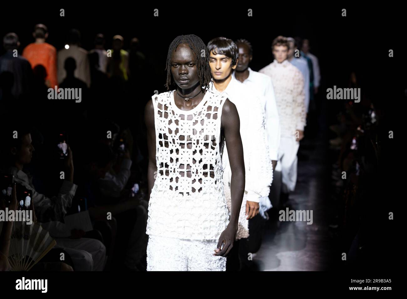 Parigi, Frankreich. 25 giugno 2023. TAAKK Primavera Estate 2024 Runway durante la settimana della moda di Parigi il 2023 giugno - Parigi; Francia 25/06/2023 credito: dpa/Alamy Live News Foto Stock