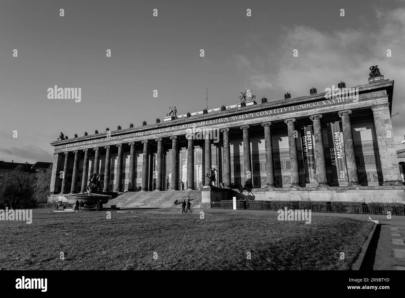 Berlino, Germania - 20 DEC 2021: La National Gallery, Nationalgalerie è un museo d'arte del XIX, XX e XXI secolo, parte dello Stat di Berlino Foto Stock