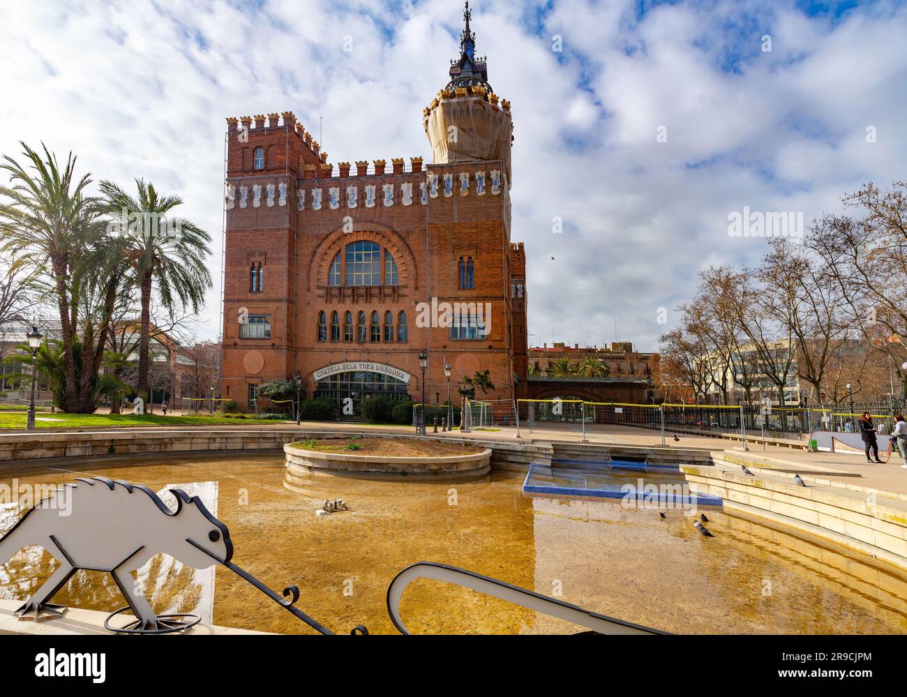 Barcellona, Spagna - 10 febbraio 2022: Museo zoologico, Museu de Zoologia all'interno del Parco della Ciutadella a Barcellona, Catalogna, Spagna. Foto Stock