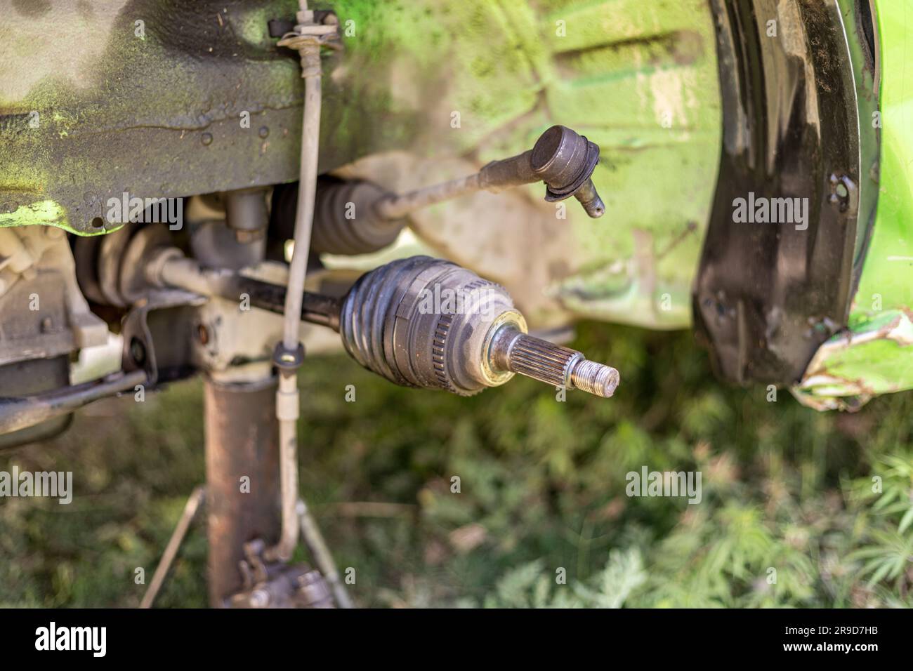 Primo piano sull'assale anteriore di un'auto Foto Stock