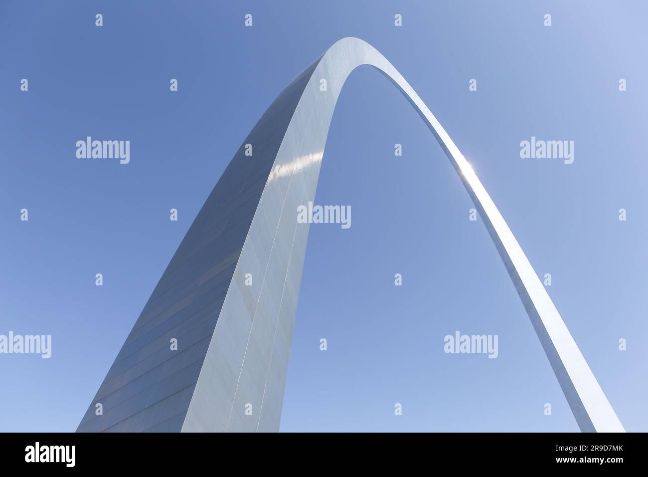 Prospettiva unica del Gateway Arch di St Louis Foto Stock