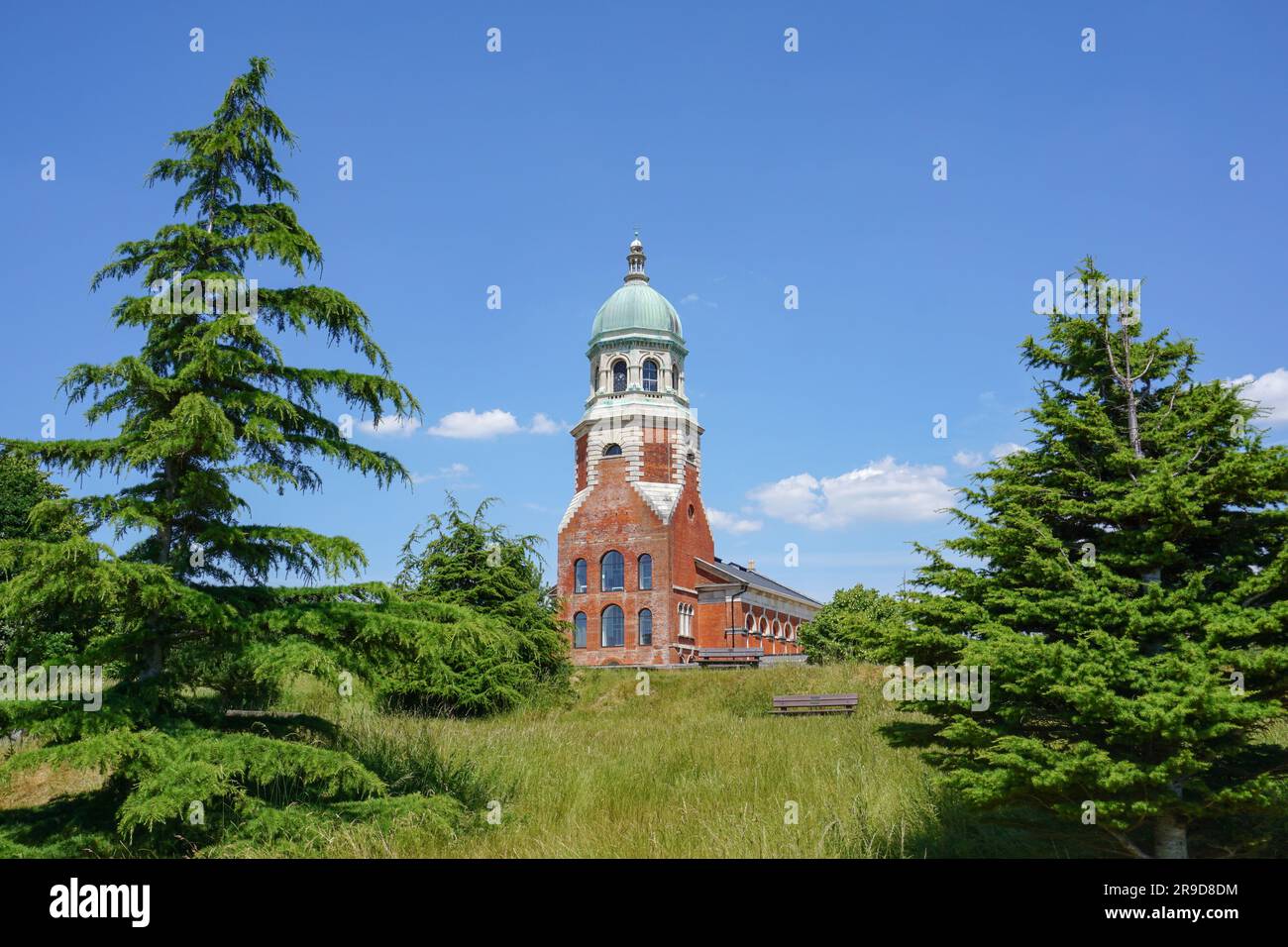 Vista della vecchia cappella dell'ospedale di guerra al Royal Victoria Country Park nell'Hampshire, Regno Unito. Parchi pubblici e spazi verdi Foto Stock