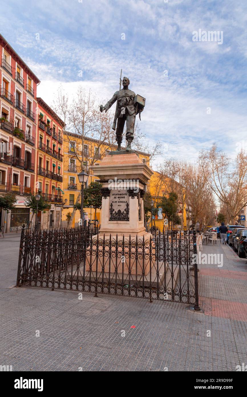 Madrid, Spagna - FEB 16, 2022: La Plaza de Cascorro è uno spazio pubblico nel quartiere Embajadores nel quartiere Centro di Madrid. Foto Stock