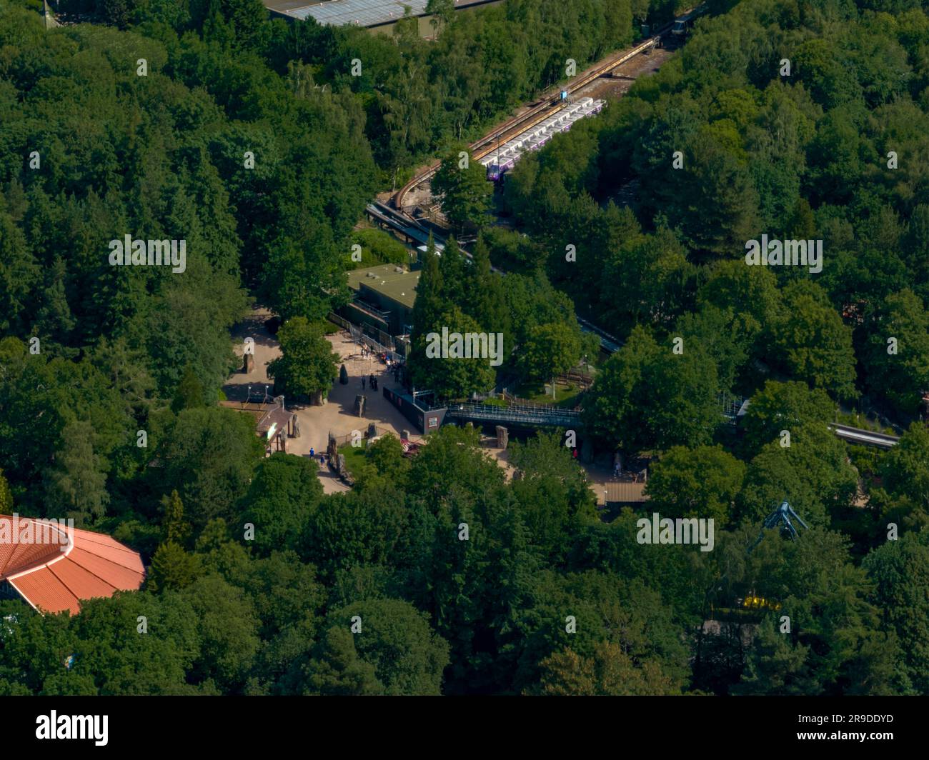 Nemesis ad Alton Towers in fase di ricostruzione con New Track, Take from the Air, Aerial, giugno 2023, Half Way Done Foto Stock