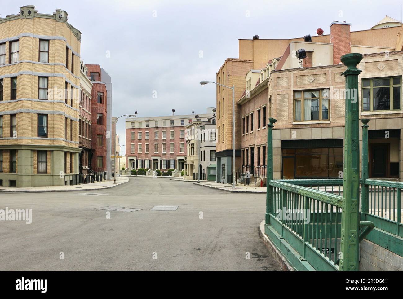 Entrata della metropolitana nell'area di Soho Set Backlot Paramount Studios Hollywood Los Angeles California USA Foto Stock