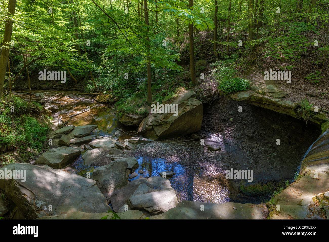 Escursioni a piedi alle cascate Blue Hen nel Cuyahoga Valley National Park, Ohio, Stati Uniti. Foto Stock