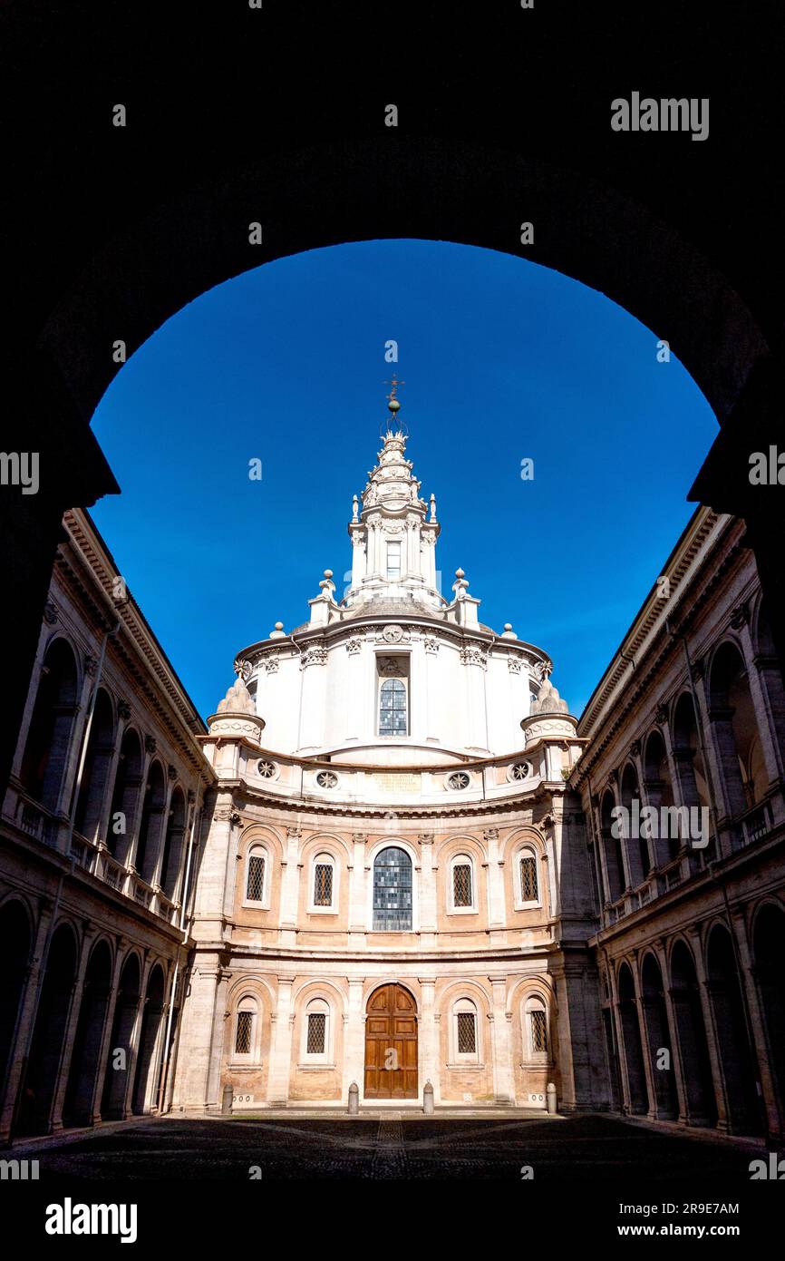 Cortile di Sant'Ivo alla Sapienza, Roma, Italia Foto Stock