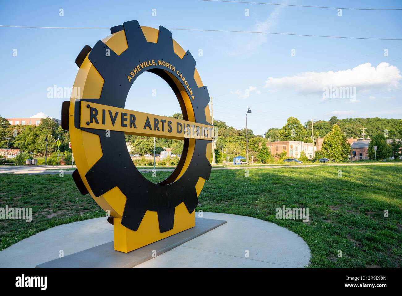 Ingresso al percorso ciclabile e pedonale Wilma Dykeman nel River Arts District di Asheville, North Carolina Foto Stock