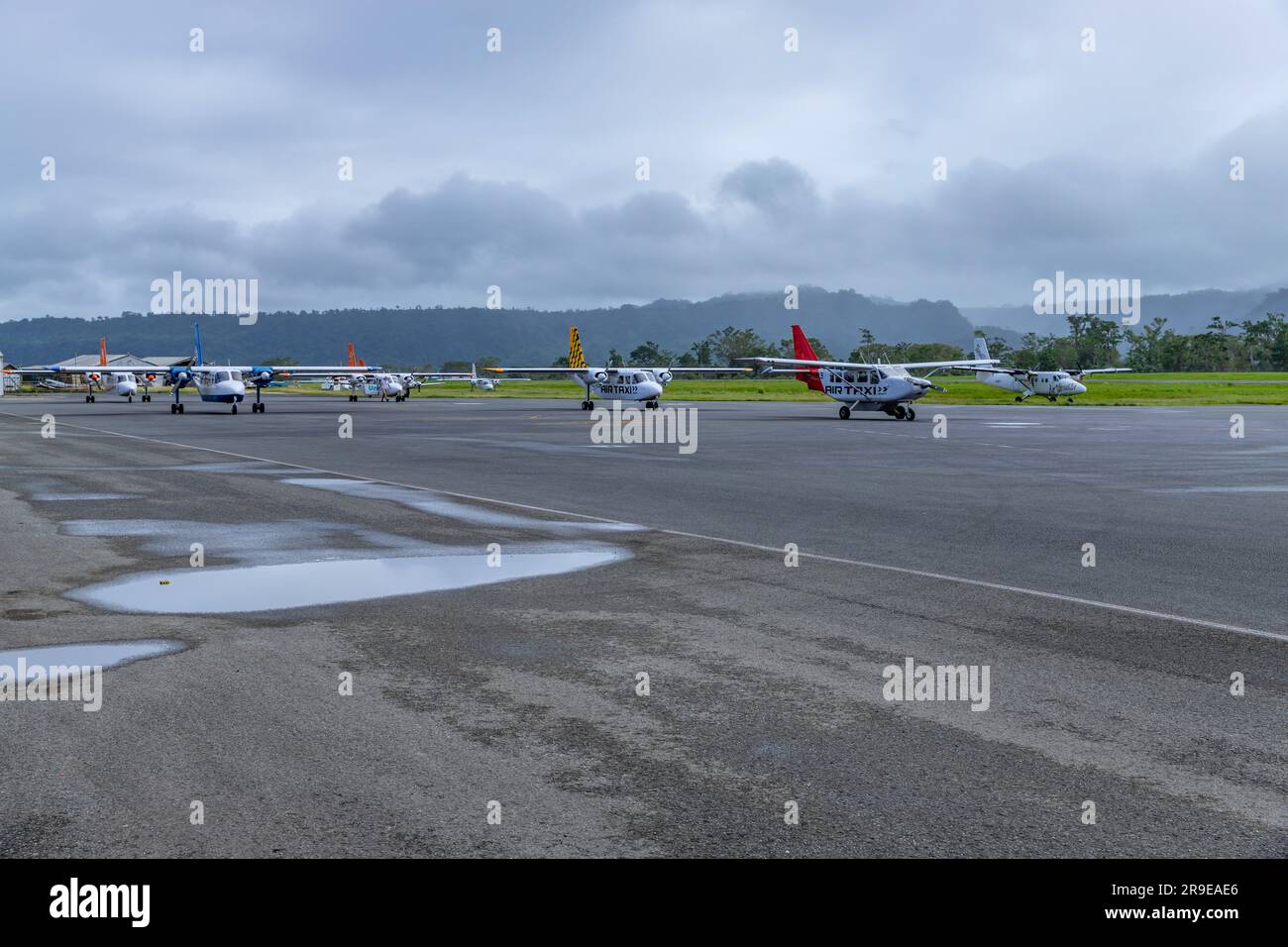 Ouvea, nuova Caledonia: 2 giugno 2023: Aeroplani all'aeroporto di Ouvea Island, Loyalty Islands, nuova Caledonia. Foto Stock