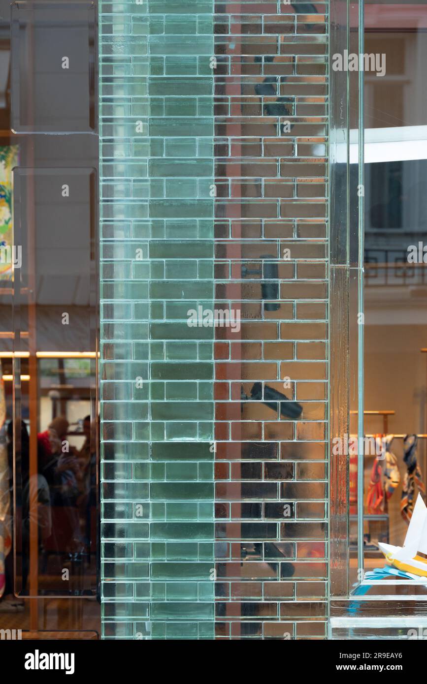 Amsterdam, Paesi Bassi - Hermes Shop by MVRDV con mattoni di vetro Foto Stock