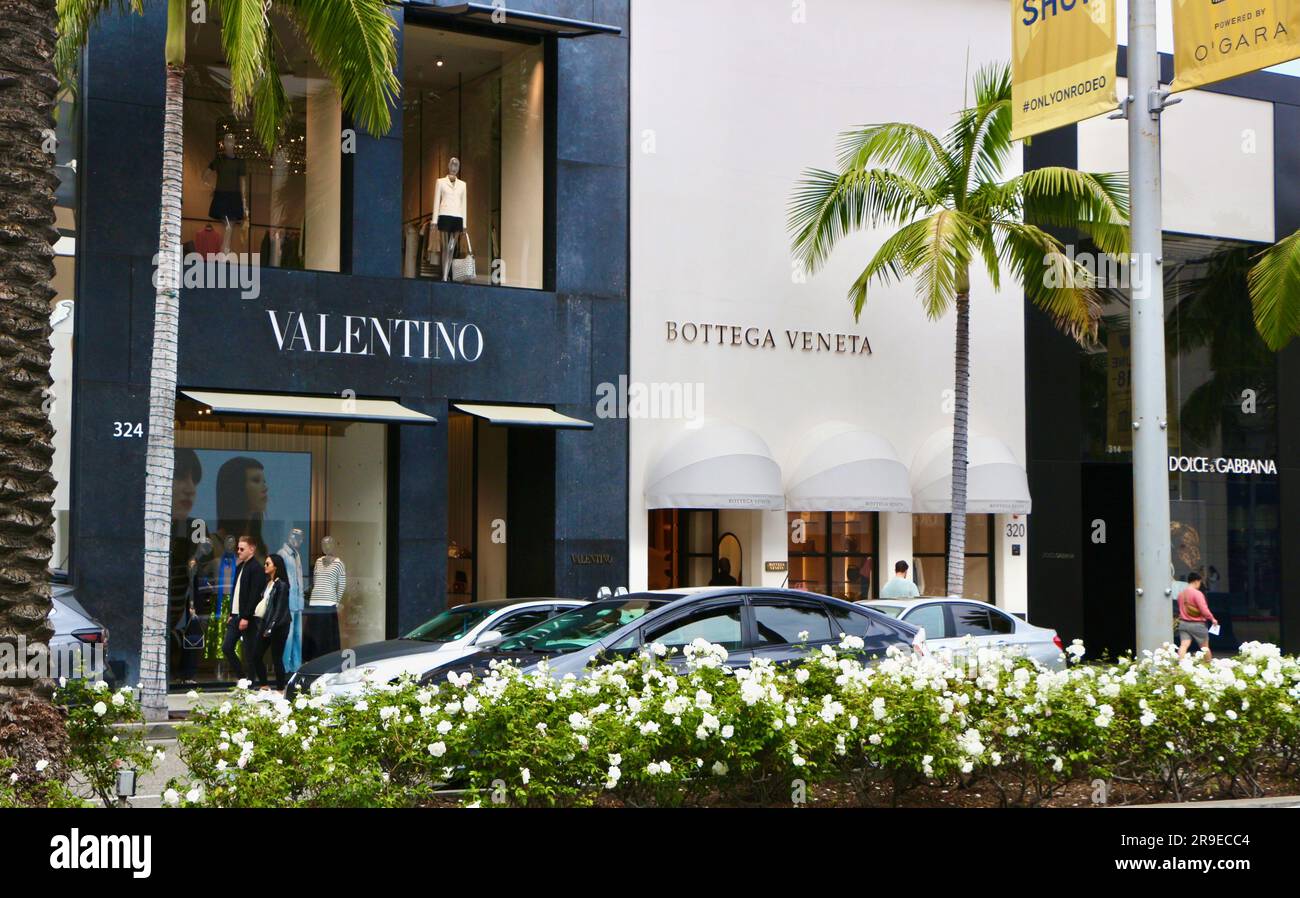 Valentino Bottega Veneta Dolce & Gabbana fronteggia Rodeo Drive Beverly Hills Los Angeles California USA Foto Stock