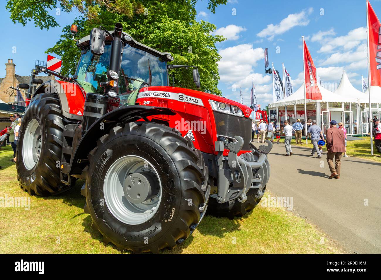Trattore nuovissimo in mostra al Royal Highland Show di Edimburgo, Scozia Foto Stock