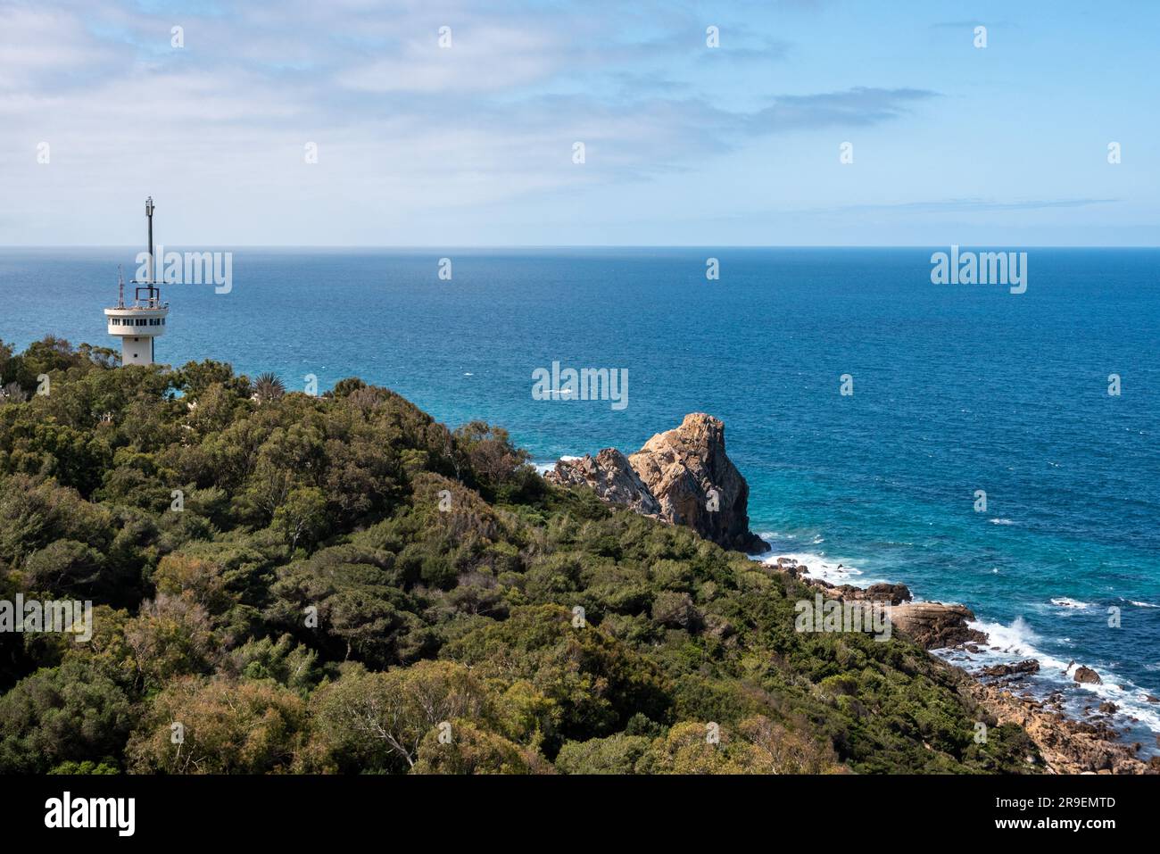 Costa tranquilla di Capo Spartel vicino a Tangeri, Marocco Foto Stock